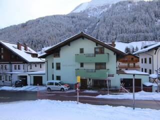 01. Catered chalet Eisfall Sankt Anton Aanzicht