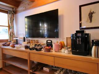 03. Catered chalet Levett Sankt Anton Inclusief ontbijt