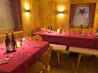 Catered chalet Gerlos Dorferhaus Dinertafel