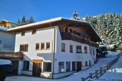 01. Catered chalet Angela Arlberg Sankt Anton Frontside