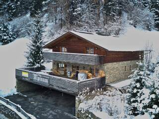 02. Catered chalet Sankt Anton Alpinum Voorzijde